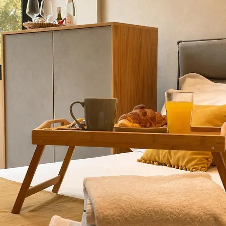 Golden Pine Retreat - Beachfront Appartement *